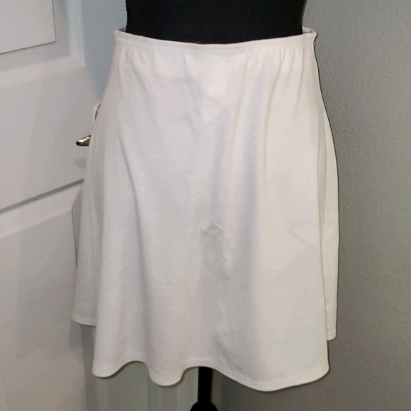 NEW no tag white summer shirt or skirt👍 - Picture 1 of 5
